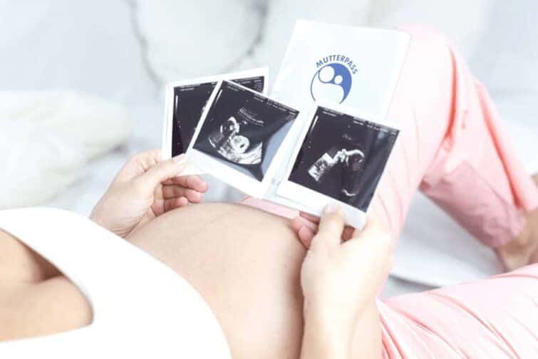 妊娠10週の胎児と母体の特徴と日常生活の過ごし方｜10週の壁