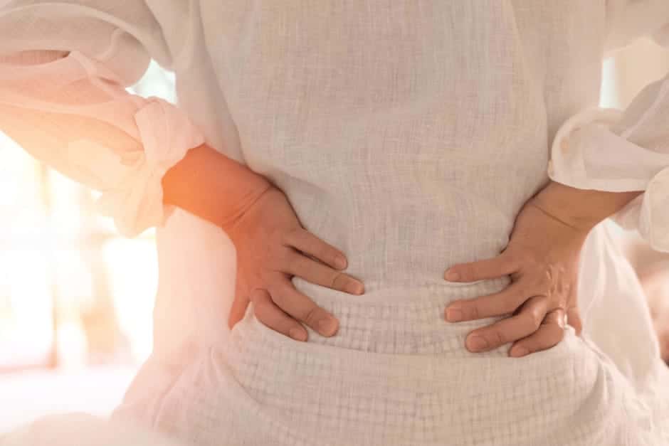 妊娠中期の腰痛がつらい！痛む原因とひどいときに試したい5つの方法