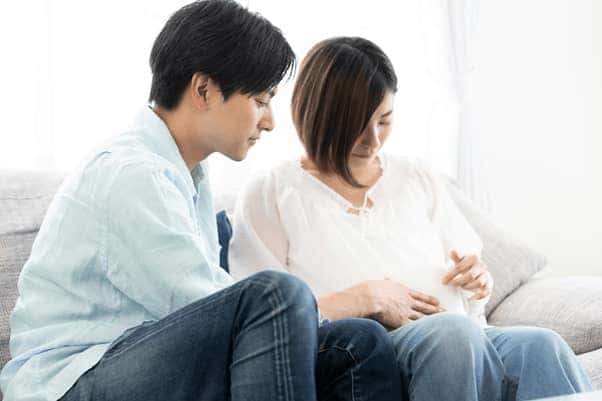 妊娠超初期の臭いおならの解消方法を医師が教えます 15の自覚症状も紹介