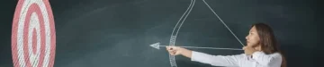 狙い通りに的を当てるイメージ